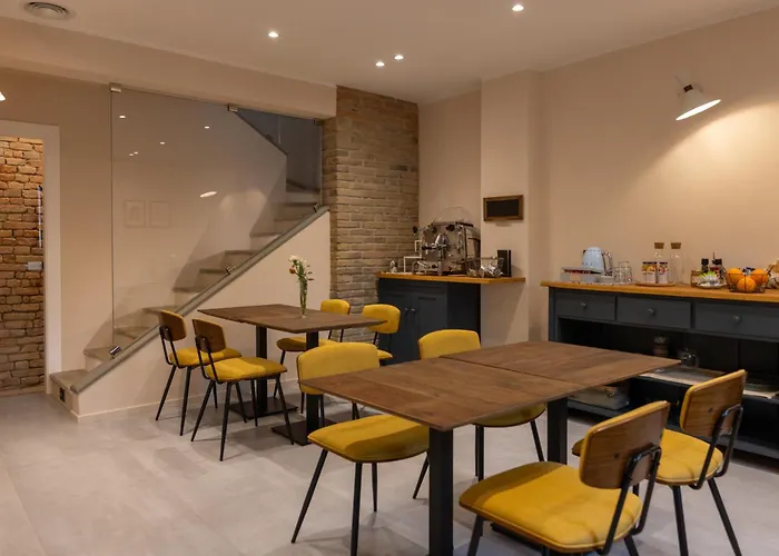 ベッド・アンド・ブレックファスト & Breakfast Civico 07 4*